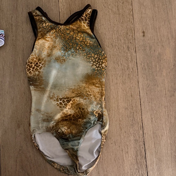 Colorful Gymnastics Leotards Set - Picture 7 of 8